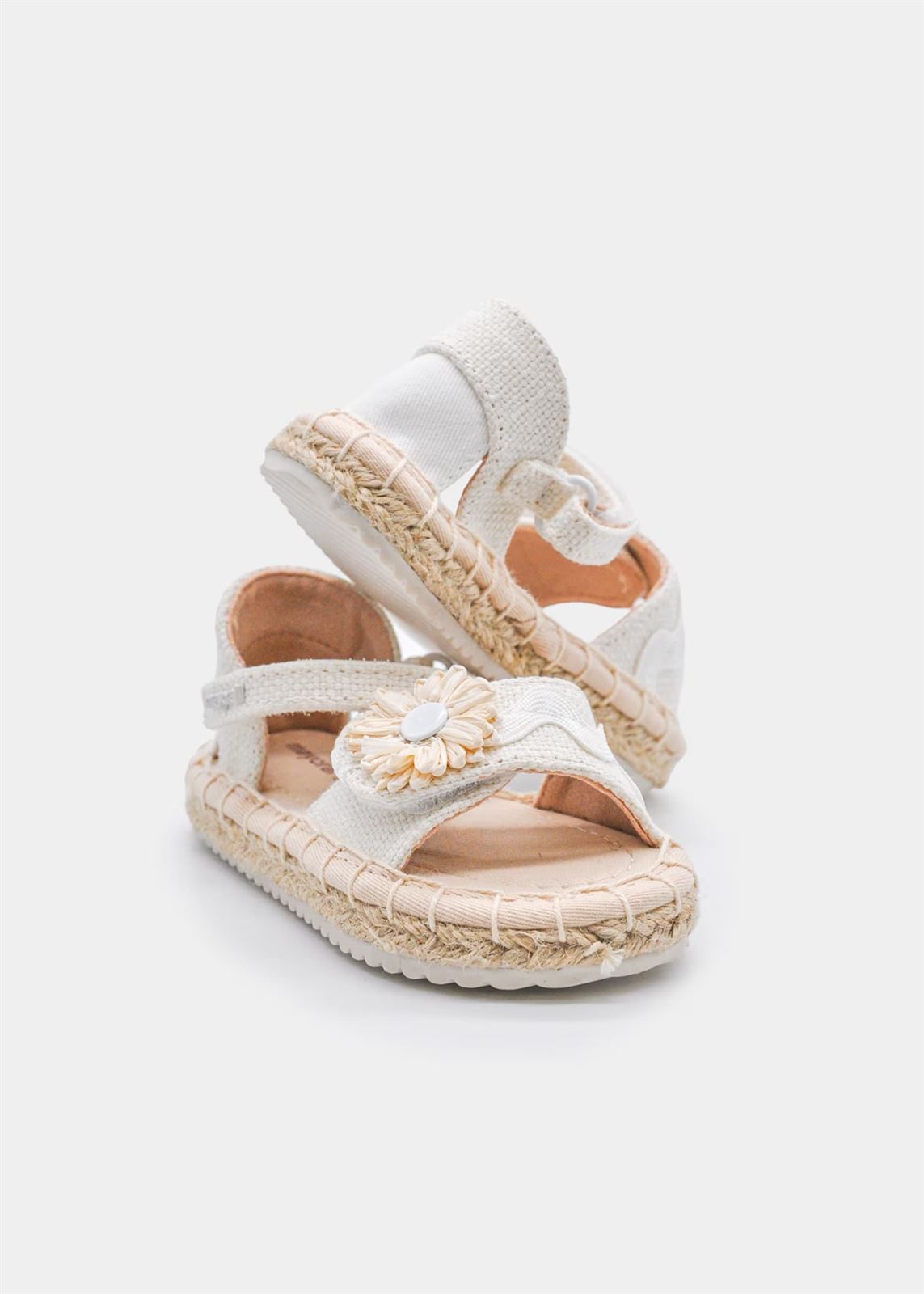 Mayoral Sandalia yute flor bebé blanco - Imagen 2